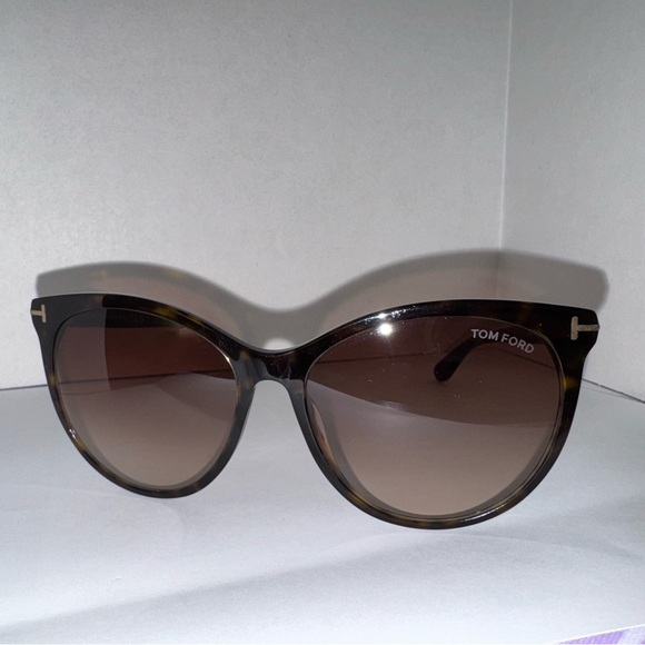 Tom Ford Women's Brown Sunglasses - Picture 1 of 7